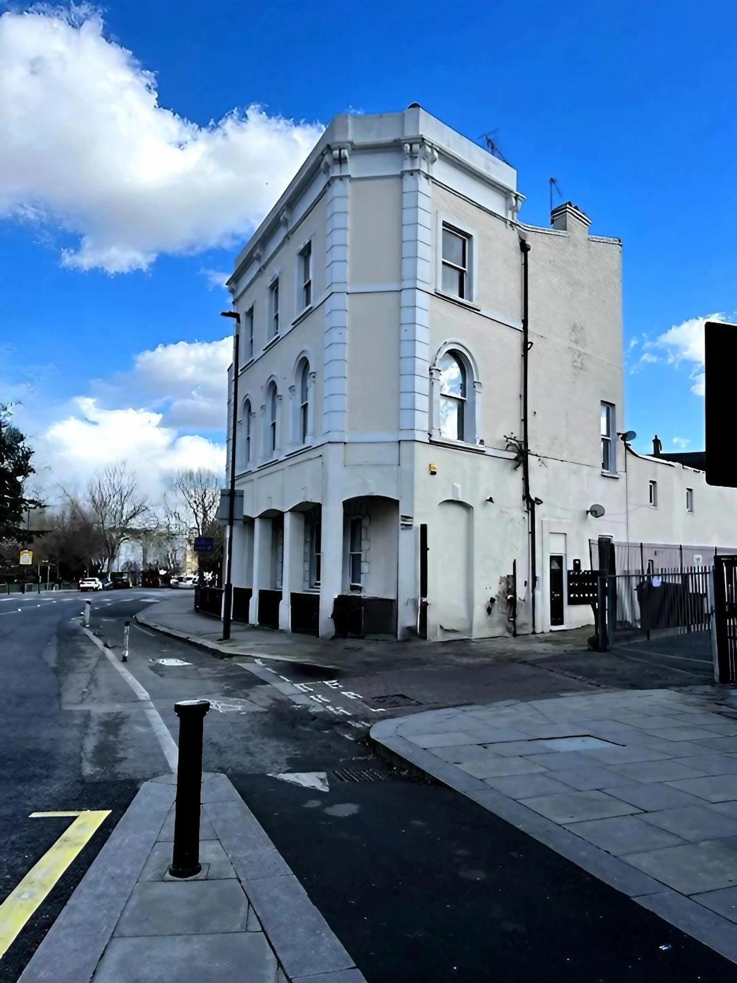 Modern Studios Queenspark Londres Exterior foto