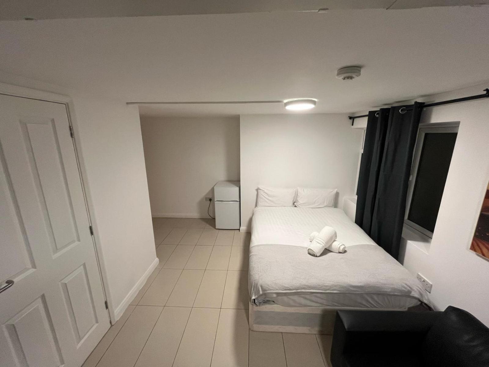 Modern Studios Queenspark Londres Habitación foto